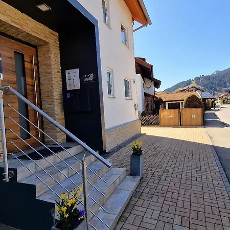 Mit Kueche, Bad Und Sued Balkon Und Bergblick Pfronten